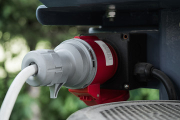 Power connection of a wood splitter