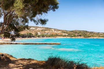 Sicht auf den Finikas Strand auf Ano Koufonisi, Kykladen, Griechenland