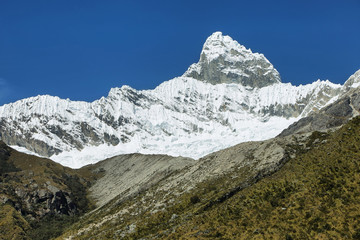 Fototapeta na wymiar Chacraraju Peak (6108m) in Cordiliera Blanca, Peru, South America