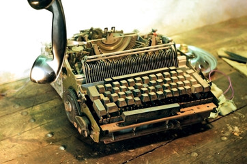 Photo of antique vintage typewriter on the table, close-up