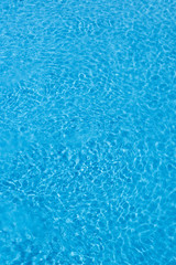 Fototapeta na wymiar Fondo de piscina o aguaa azul