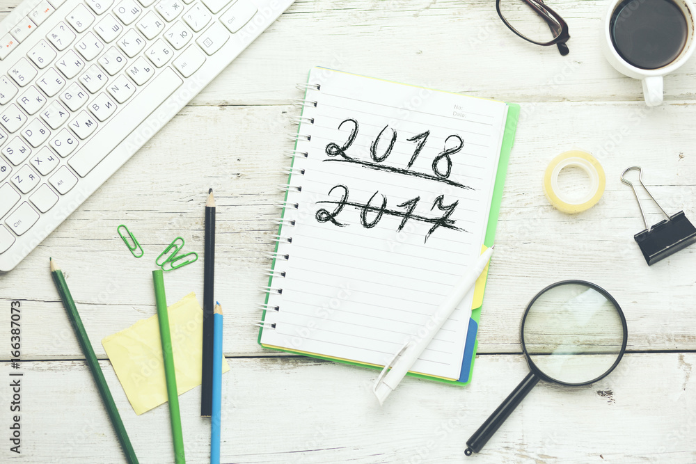 Aufkleber 2018 text on notepad