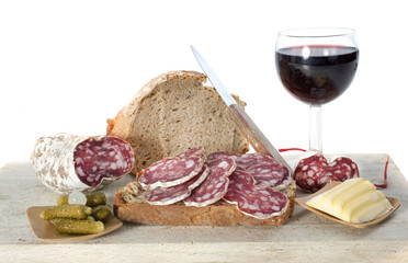 saucisson, bread and butter