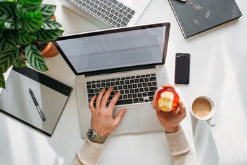 Working table from above.