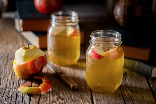 Sparkling Apple Cider with Pealed Apple