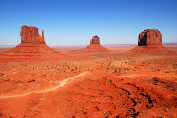 Fototapeta na wymiar Monument Valley on the border of Utah and Arizona