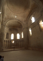 Interior de la capilla del Castillo de Loarre en Huesca, España