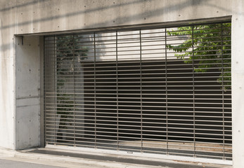 住宅　電動　スケルトン　シャッターゲート
