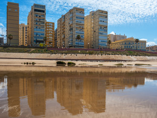 Badestrand von Cadiz mit Hotels