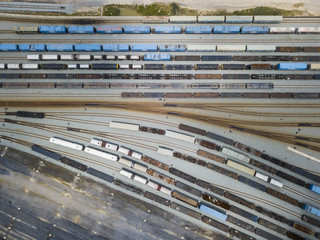 Fototapeta premium Widok z lotu ptaka na dworzec kolejowy