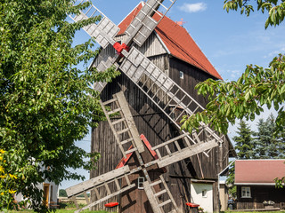 Fototapeta na wymiar Ballendorfer Windmühle in Mittelsachsen