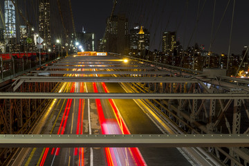 Naklejka premium Brooklyn Bridge in Manhattan at night, New York, USA