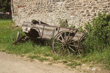 Alter Wagen im Wild West Städtchen Viriginia City, Montana