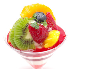 フルーツパフェ