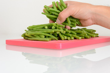 Zubereitung der Bohnen mit der Hand - Bohnen rüsten