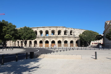 Nimes arènes