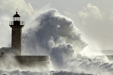 Big stormy wave splash