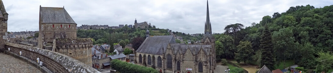 Fototapeta na wymiar Panoramique Château de Fougères 