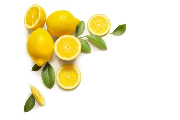 Foto op Plexiglas Samenstelling van heerlijke citrusvruchten en groene bladeren op witte achtergrond © Africa Studio