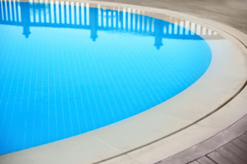 Obraz na płótnie Canvas Modern swimming pool in luxury hotel