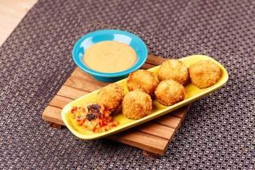 Deep Fried Cheese Balls with sause