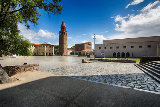 Carbonia, la piazza (Sardegna)