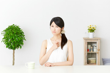 女性　困る