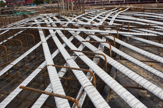 post tension system, concrete reinforcement with tension cables in the structure of beam, system bridge gird floor, floor building underconstruction site, Steel structure Make the structure stronger,