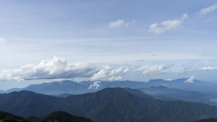 Fototapeta na wymiar Clouds in the mountains. Vietnam