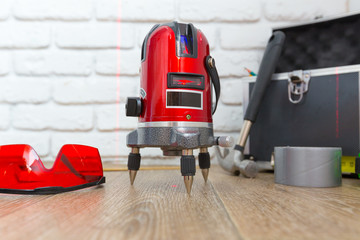 Laser level measuring tool