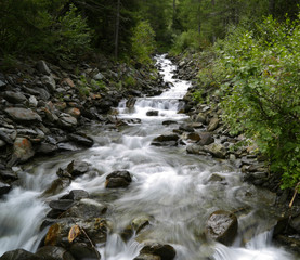 Ruscello in montagna