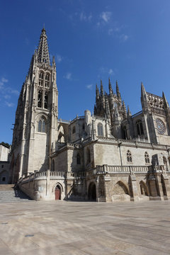 Parvis et cath&eacute;drale Sainte-marie de Burgos