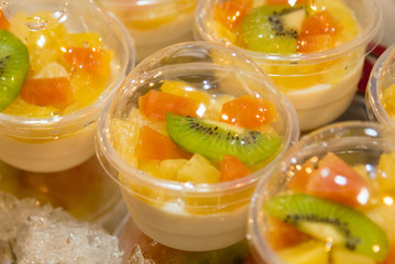 Jelly pudding fruit salad in bowl.