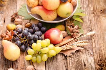 Naklejka na ściany i meble Healthy eating, healthy food - autumn organic fruit on rustic wooden table