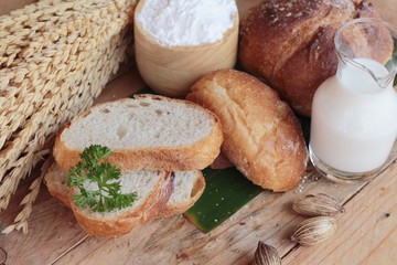 Whole wheat bread is delicious with milk