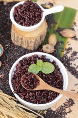 cook black rice and raw organic riceberry rice