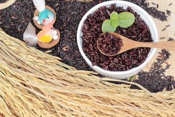 cook black rice and raw organic riceberry rice