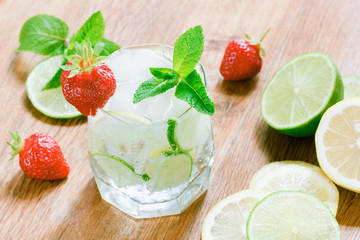 Refreshing cocktail that does not contain alcohol