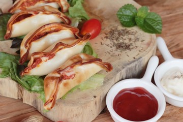 Small Italian pizza is delicious