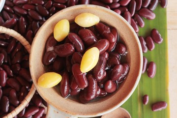 Red bean boiled in syrup is delicious