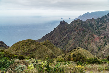 Wanderung im Anaga Gebirge bei Taborno auf Teneriffa mit Meerblick und Bergblick