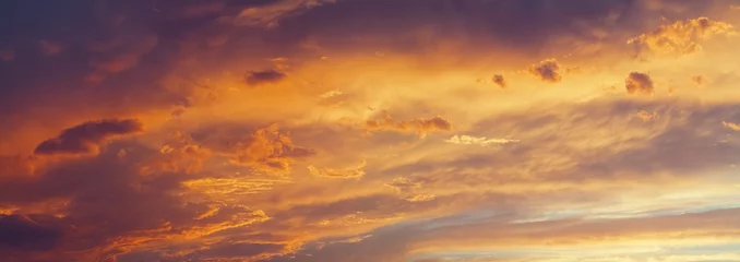 Foto auf Acrylglas Himmel Panorama-Vanille-Himmel-Sonnenuntergang-Hintergrund