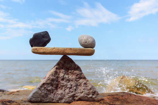 Counterbalance of stones