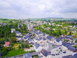 Luftbild eine Kleinstadt in Sachsen