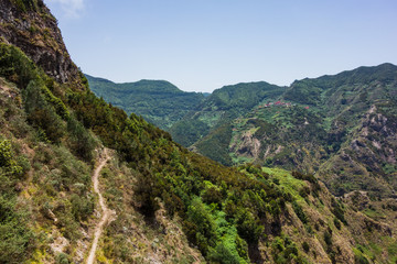 Fototapeta na wymiar Wanderung im Anaga Gebirge bei Taborno auf Teneriffa mit Meerblick und Bergblick