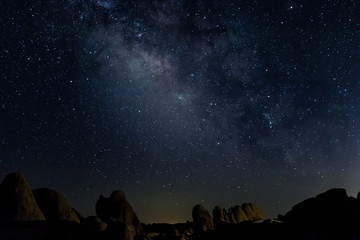 Naklejka premium Milky Way Boulders Low