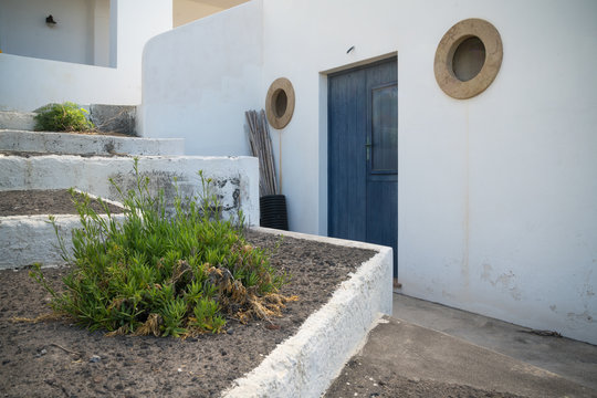 White house in mediterranean style