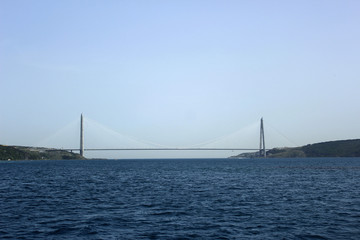 Fototapeta na wymiar Мост на опорах через Босфор, Турция