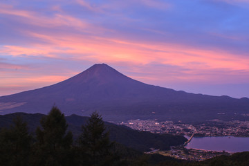 富士吉田西川林道から朝焼け富士山