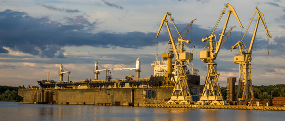 Ships in repair yard in Szczecin - obrazy, fototapety, plakaty